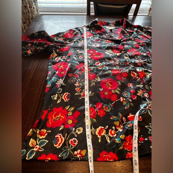 Cabernet Sleepwear | Silky Black Floral Feminine 2 pc. Pajama Set | Size XL - Picture 10 of 16